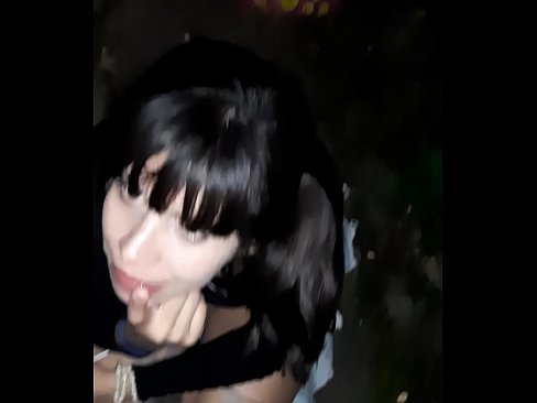 ❤️ На улице раздулся пенис в обмен на конфету Секс на нашем сайте sexera.ru ️❤